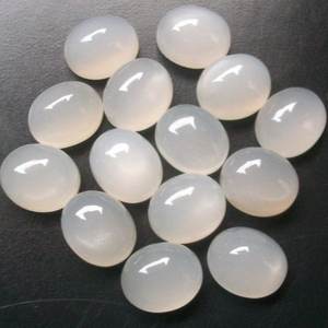 4mm 5mm pierre de lune blanche naturelle ovale lisse taille calibrée cabochons lâche dos plat pierre précieuse du fabricant fournisseurs - Product Image 1