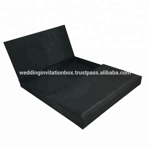 Boîte d'invitation et de présentation en velours noir de luxe - Product Image 6