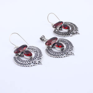 Ensemble de bijoux en argent Sterling 925, Adorable parure fait à la main, grenat rouge - Product Image 3