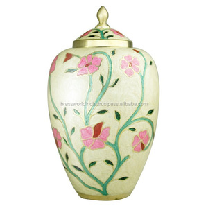 Urna Funeraria de Latón Hecha a Mano Estilo Americano, Suministros Funerarios Brassworld India - Product Image 1