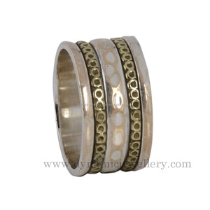 Belle bague de méditation en argent sterling faite à la main bande magique martelée unie pour les femmes pour le mariage et l'anniversaire - Product Image 3