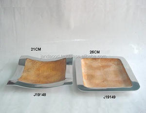 Plateau en aluminium coulé de style moderne avec deux abat-jour en relief Bol de service alimentaire en émail brun disponible en métal - Product Image 3