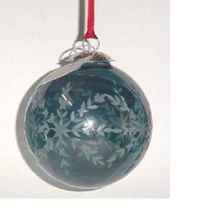 Boules suspendues en verre argenté et ambré 10cms Marque TVAKM pour décorations de Noël - Product Image 6