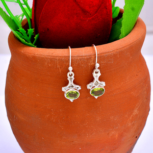 Belle forme ovale vert péridot pierres précieuses boucle d'oreille en argent sterling 925 boucle d'oreille à la mode plaqué argent boucle d'oreille à la mode - Product Image 3