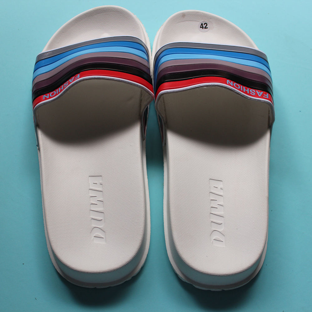 สีขาวและสีฟ้าสีแดง