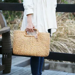 Hot Sale 2018 Special Fashionable Square Bag Handmade natural water hyacinth straw bucket bag for women wholesale