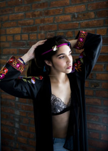 ชุดเดรสโบฮีเมียนปักลายดอก,ชุดเดรสกระโปรงสั้นสีดำผ้าบางสไตล์วินเทจ - Product Image 4