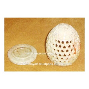 Hermosos Portavelas Antiguos Hechos a Mano de Piedra de Savia - Product Image 1