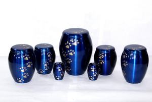 โกศใส่ศพสำหรับสัตว์เลี้ยงทำจากทองเหลืองพิมพ์ลายอุ้งเท้า - Product Image 3