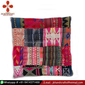 Vente en gros Coussin de chaise patchwork bohème tissé à la main - Product Image 1