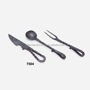 Couverts médiévaux trois pièces avec étui en cuir | La boutique médiévale