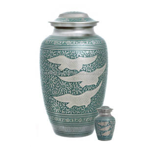 Suministros funerarios de calidad de urna de cremación Premium para adultos de Brassworld India - Product Image 6