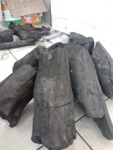 WHITE ASH 4 HOURS BURNING CHARCOAL COFFEE HARD WOOD CHARCOAL FOR BBQ GRILL PAPER PACKAGING 5 KG 3 KG IN Jubail SAUDI ARABIA - Product Image 5