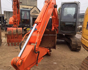 Excavatrice sur chenilles Hitachi ZX70 d'occasion, modèle 2010, avec godet de 0,28 m³, poids opérationnel de 6300 kg, garantie de 12 mois, certifiée CE, à vendre - Product Image 1
