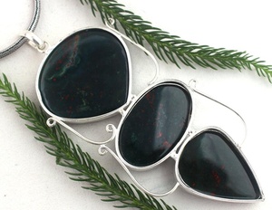 Colgante de Plata de Ley 92.5 Chapado en Oro con Piedra de Sangre Natural Multiforma de Grado AAA, Gema Lisa Hecha a Mano, Regalo Indio para Mujer - Product Image 3