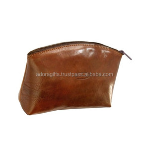 Sac cosmétique brun fait à la main pour le stockage Premium Case for Cosmetics - Product Image 1