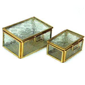 Lot de 2 boîtes à bijoux décoratives en verre avec cadre en métal, conçues pour une vitrine et un rangement élégants - Product Image 2