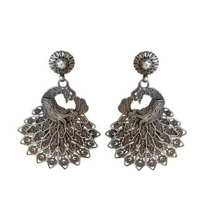 Boucles d'oreilles en argent sterling 925 de conception simple pour filles bijoux de mode bijoux fins faits à la main - Product Image 1