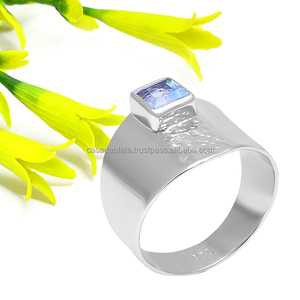 925พลอยบุษราคัมแท้สีฟ้าแหวนแฟชั่นเงินแท้แฮนด์เมดเครื่องประดับขายส่งผลิต - Product Image 1