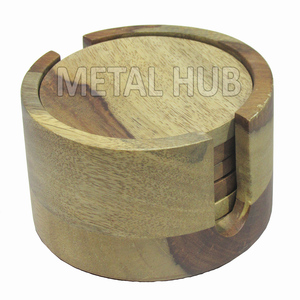 Juego de posavasos de madera de acacia S/4, alfombrillas redondas para bebidas con almohadillas de madera de mango | Accesorios de mesa clásicos para comedor y regalos - Product Image 1