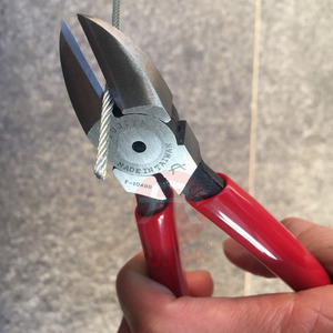 Alicates de Corte Lateral Métricos de Grado Industrial FUJIYA con Mango de PVC de Agarre Suave y Bordes de Corte Tratados Térmicamente para Alambre de Acero - Product Image 2