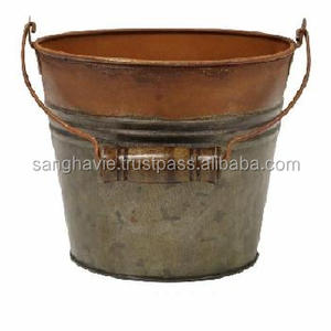 Seau rustique galvanisé de style vintage, seaux en métal, en fer, en étain, finition antique, refroidisseurs, supports, utilisation décorative et fonctionnelle - Product Image 1