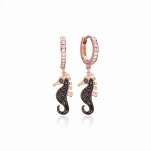 Meilleure vente de boucles d'oreilles en pierre de Zircon noir en forme d'hippocampe, vente en gros de bijoux en argent Sterling 925 faits à la main - Product Image 1