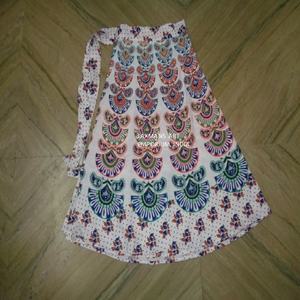 Nuevo estilo de algodón Mandala impreso señoras faldas largas colores sólidos proveedor al por mayor de La India - Product Image 1