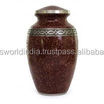 Urna de cremación de estrella de estilo americano de Brassworld India para cenizas de adultos hechas de metal, madera, plástico, suministros funerarios conmemorativos - Product Image 3