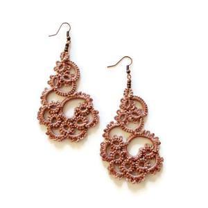 Pendientes de encaje de almendras//Pendientes de encaje hechos a mano Felicidad hecha a mano - Product Image 1