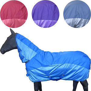 Couverture d'hiver pour cheval 600 Deniers Imperméable Rembourrage 300 GSM avec col intégré - Product Image 3