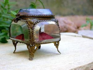 Joyero de vidrio biselado hecho de latón y vidrio de alta calidad a granel para exportar para almacenamiento de joyas decorativas y para el hogar - Product Image 6