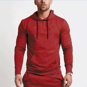 Sweats à capuche de club de sport rouge - Product Image 1