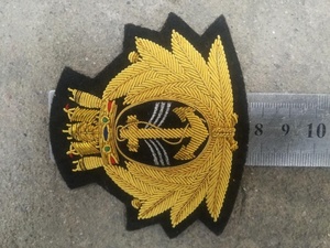 Badges de casquette brodés à la main à la mode avec fil de lingot d'or et paillettes épingle de sûreté attachable Style à coudre - Product Image 2