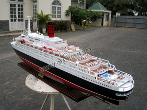 QUEEN ELIZABETH 2, navire de croisière en bois - Décoration en bois, artisanat - Product Image 2