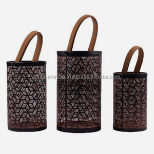Candelabro de Metal Hurricane con asas de cuero - Product Image 1