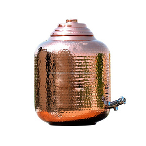 Distributeur d'eau décoratif en cuivre massif avec poignée - Product Image 6