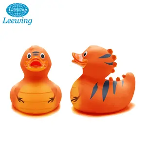 Jouet de bain en caoutchouc rouge en forme de dinosaure dragon à 3 têtes en PVC vinyle au design unique et nouveau - Product Image 6