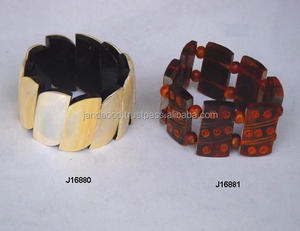 Bracelets en nacre et corne extensibles de haute qualité dans des conceptions Bracelets en incrustation de nacre pour filles - Product Image 2
