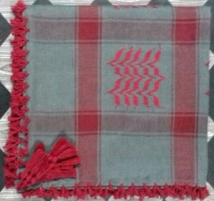Bufanda cuadrada tejida multicolor Shemagh árabe palestino original superventas para el verano - Product Image 2