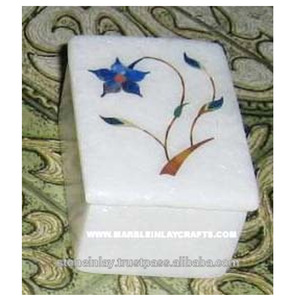 Caja de joyería con incrustaciones de mármol blanco - Product Image 1