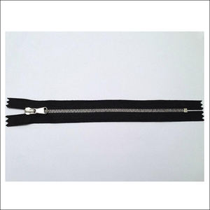 Vente en gros de fermeture automatique fermeture à glissière en métal recyclé à extrémité ouverte pour veste en cuir - Product Image 4