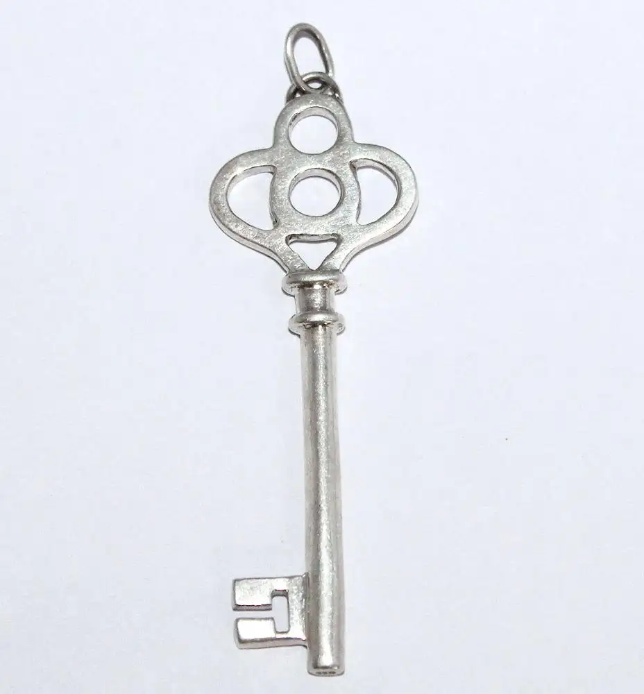 Güzel gümüş tasarımcı anahtar şekilli 925 katı gümüş kolye 2 1/2 "uzun son moda takı