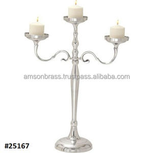 Fabricant de haute qualité bougeoir Unique trois bras argent fait à la main candélabres Table de mariage décoratif pilier bougeoir - Product Image 1