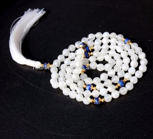 สร้อยข้อมือมาลา 108 เม็ด ทำมือ ขายดี สำหรับทุกเพศ ประดับด้วยพลอยมูนสโตน รูปทรงลูกบอล ลายเพชร เหมาะเป็นของขวัญในงานปาร์ตี้ หรือของขวัญทางพุทธศาสนา - Product Image 2