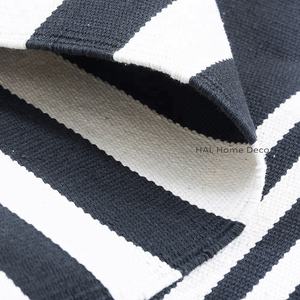 Tapis de yoga Dhurrie sur mesure, tapis pour enfants en coton faits à la main, tapis de salon de luxe faits à la main en Inde - Product Image 4