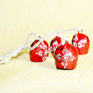 Cloches de vache antiques peintes à la main, de couleur jaune, vente en gros, avec corde organique, 1 pièce - Product Image 4