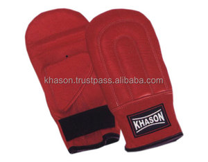 Gants de boxe professionnels personnalisés usine OEM temps couleur EVA PU cuir rouge noir dentelle-gants de boxe professionnels en cuir PU - Product Image 4