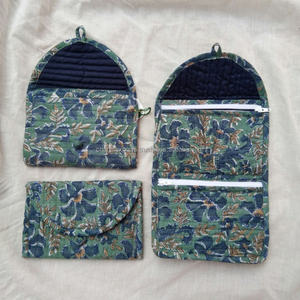 Hermosa bolsa de joyería acolchada de algodón con estampado de bloques de mano con cierre de cremallera para uso informal, bolsas de joyería con estampado colorido - Product Image 3