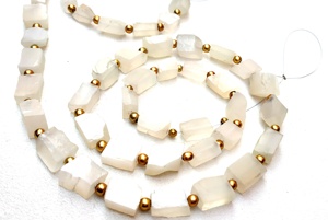 Top Quality 1 Strand Natural 26 Piece White Moonstone Untreated Rough Top Drilled Raw Beads Making Jewelry - Product Image 5